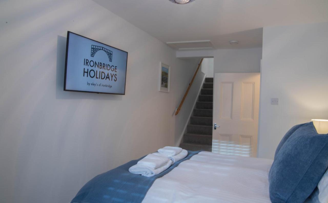 Number Six Apartment Ironbridge Ngoại thất bức ảnh